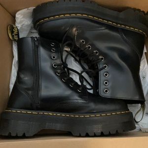 Dr. Martens Jadons US size 10